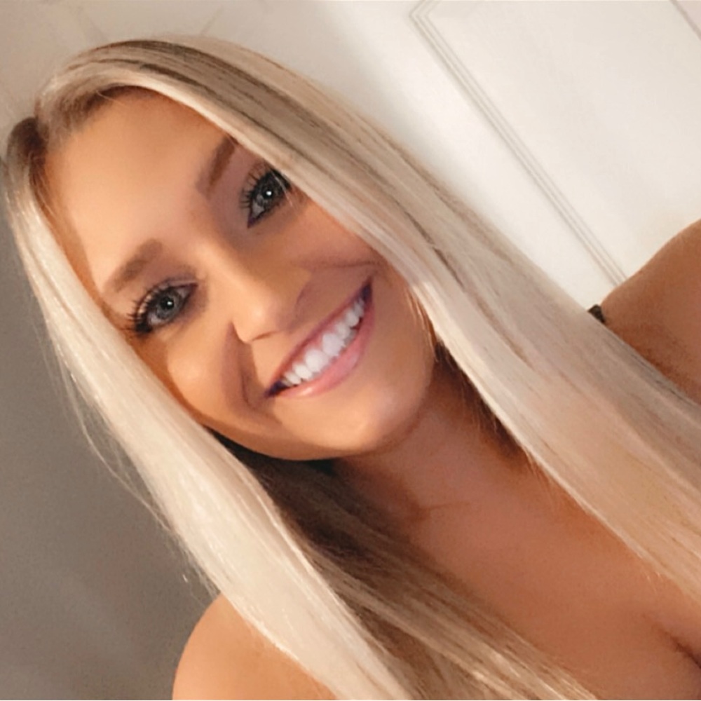 Hi! I’m your Posher, Dana!